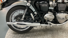 Triumph Bonneville T120 Jet Black
